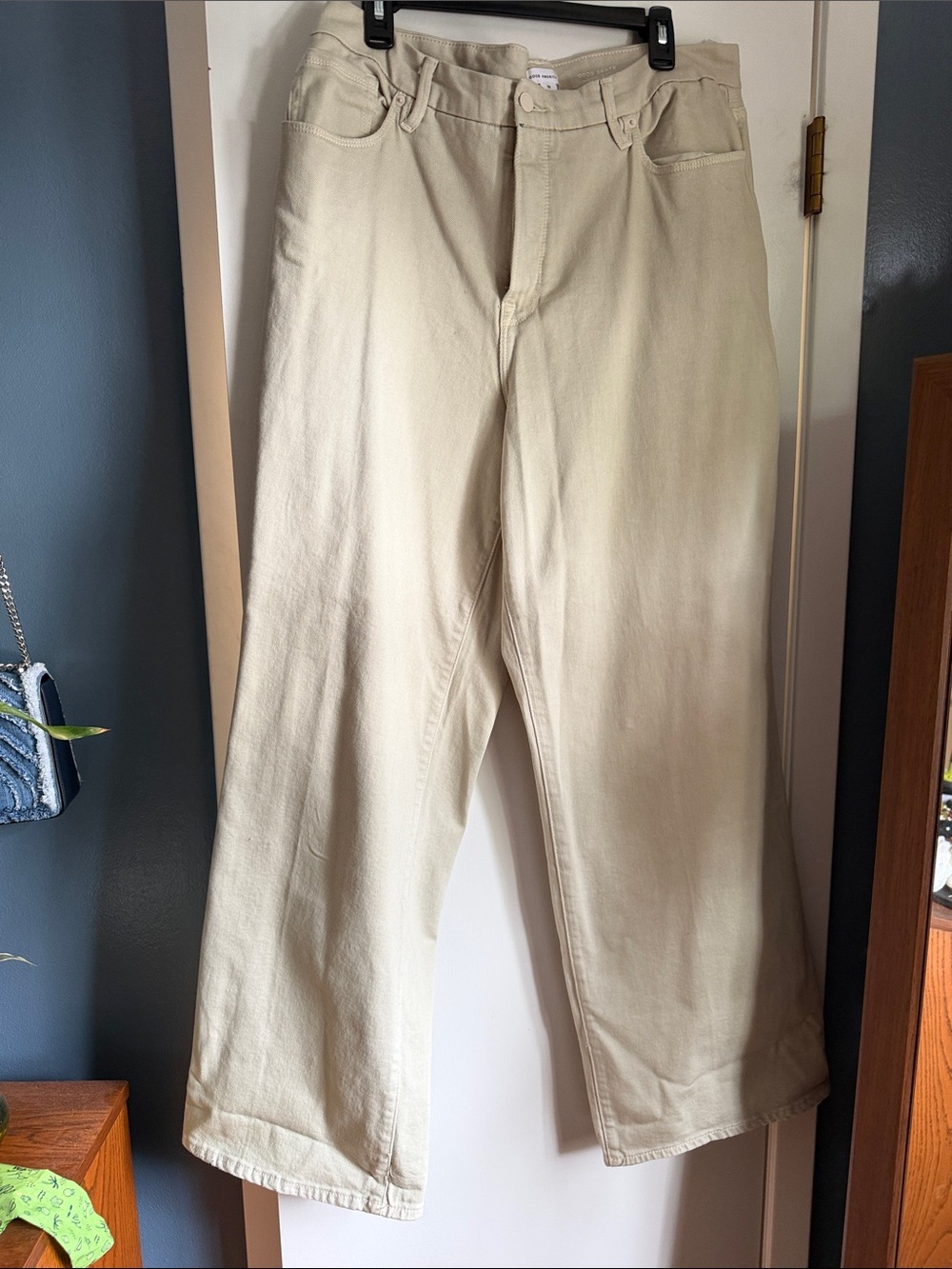 Good American Khaki jeans